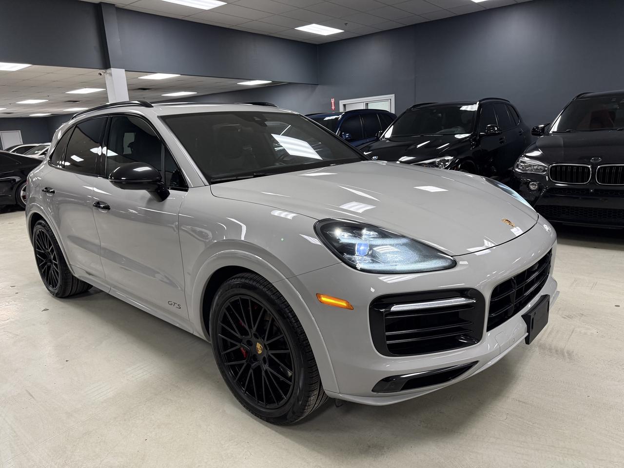 2021 Porsche Cayenne GTS AWD**ONE OWNER**FULLY SERVICED BY PORSCHE** Photo