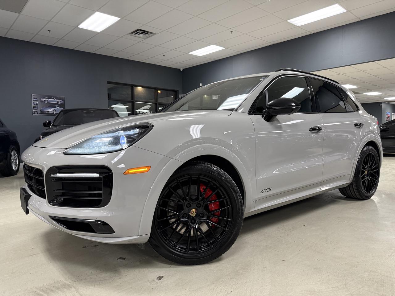 2021 Porsche Cayenne GTS AWD**ONE OWNER**FULLY SERVICED BY PORSCHE** Photo