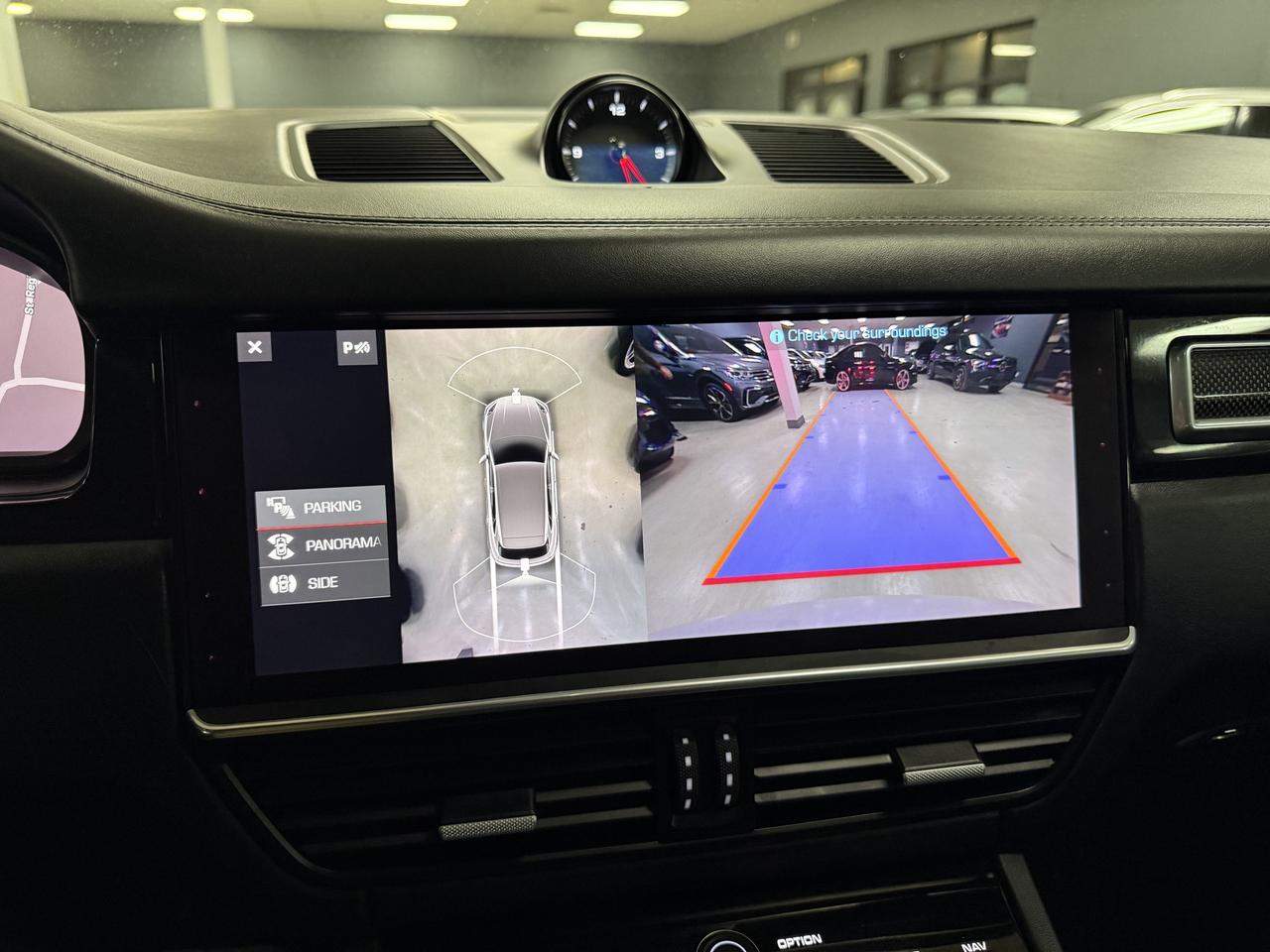 2021 Porsche Cayenne GTS AWD**ONE OWNER**FULLY SERVICED BY PORSCHE** Photo