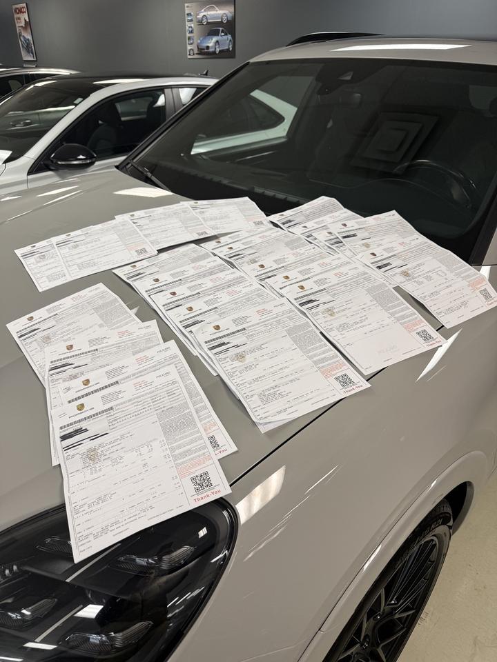 2021 Porsche Cayenne GTS AWD**ONE OWNER**FULLY SERVICED BY PORSCHE** Photo