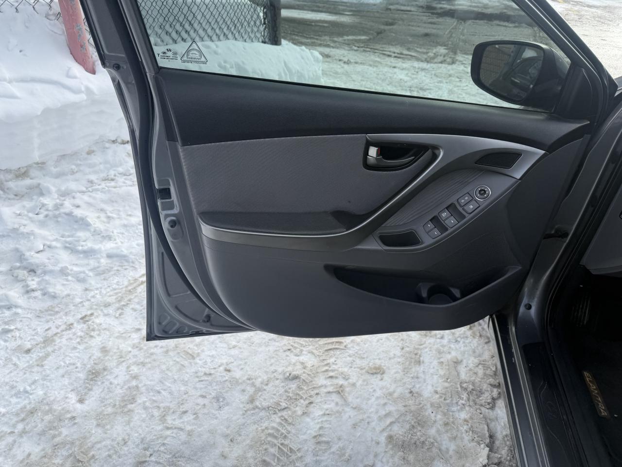 2013 Hyundai Elantra *** 3 YEAR WARRANTY INCLUDED *** Photo