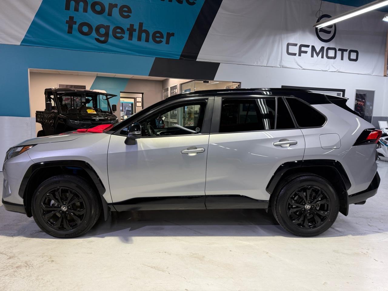 2024 Toyota RAV4 HYBRID XSE AWD   TECHNOLOGY PACKAGE Photo3