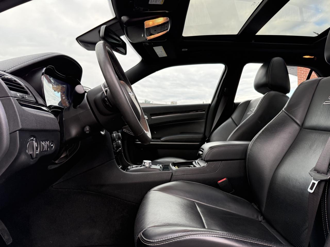 2023 Chrysler 300 OneOwner l 300 S l AWD l Chrylser Mopar Warranty Photo