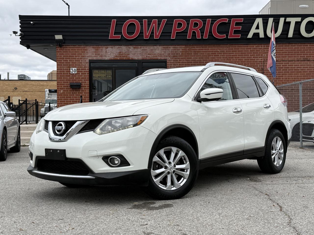 2016 Nissan Rogue AWD l SV l 7 PASSANGER l 4CYL l 2.5L l RARE PKG Photo