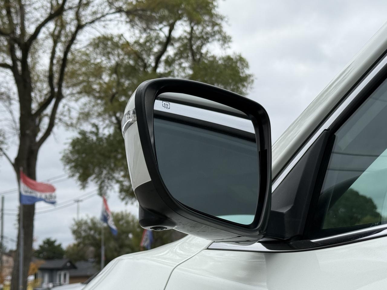 2016 Nissan Rogue AWD * SV * 7 PASSANGER * 4CYL * 2.5L * RARE Photo