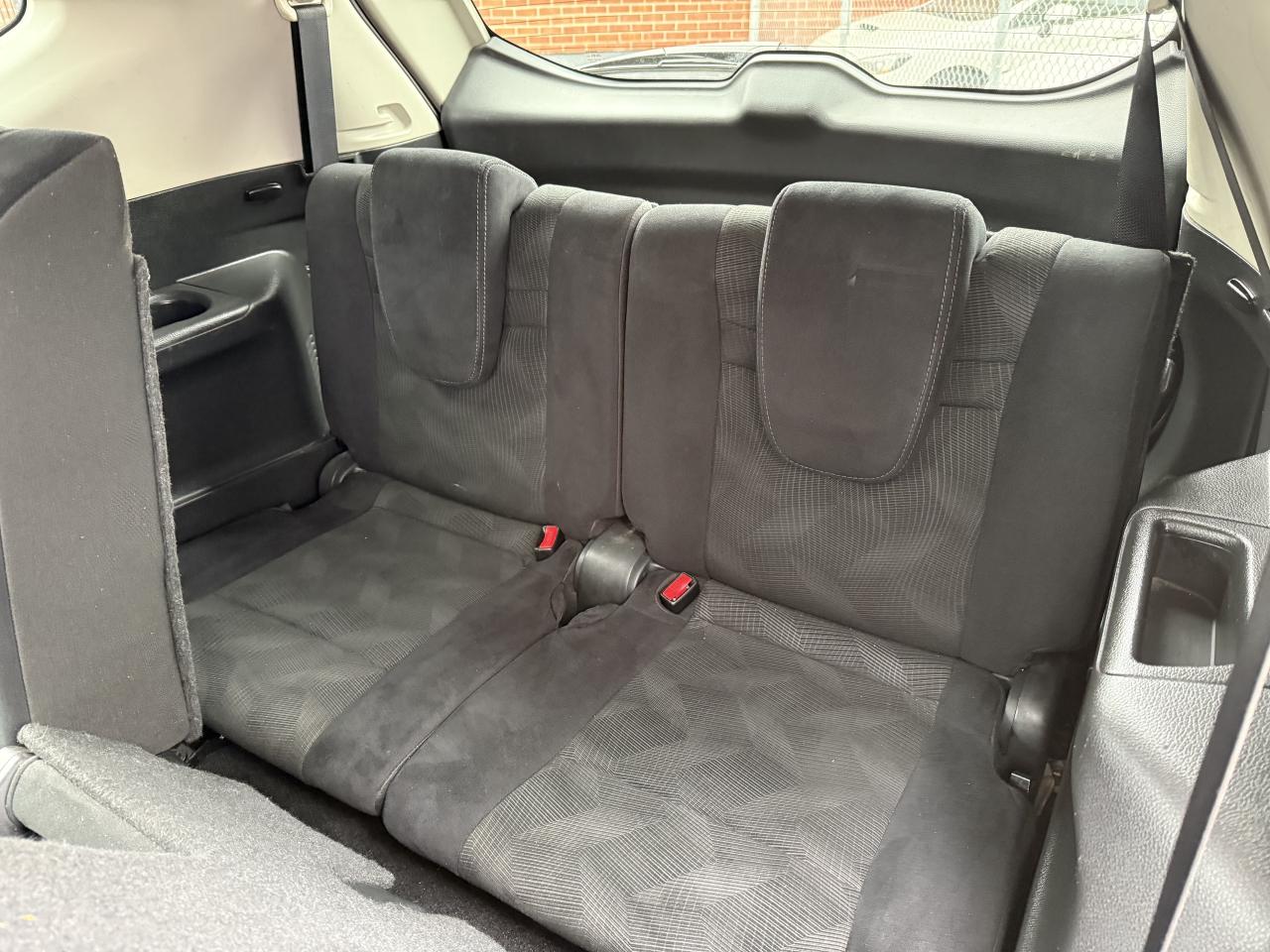 2016 Nissan Rogue AWD * SV * 7 PASSANGER * 4CYL * 2.5L * RARE Photo