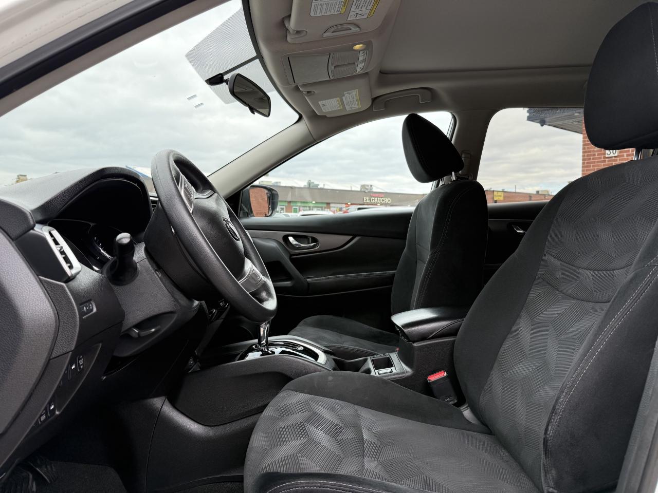 2016 Nissan Rogue AWD * SV * 7 PASSANGER * 4CYL * 2.5L * RARE Photo