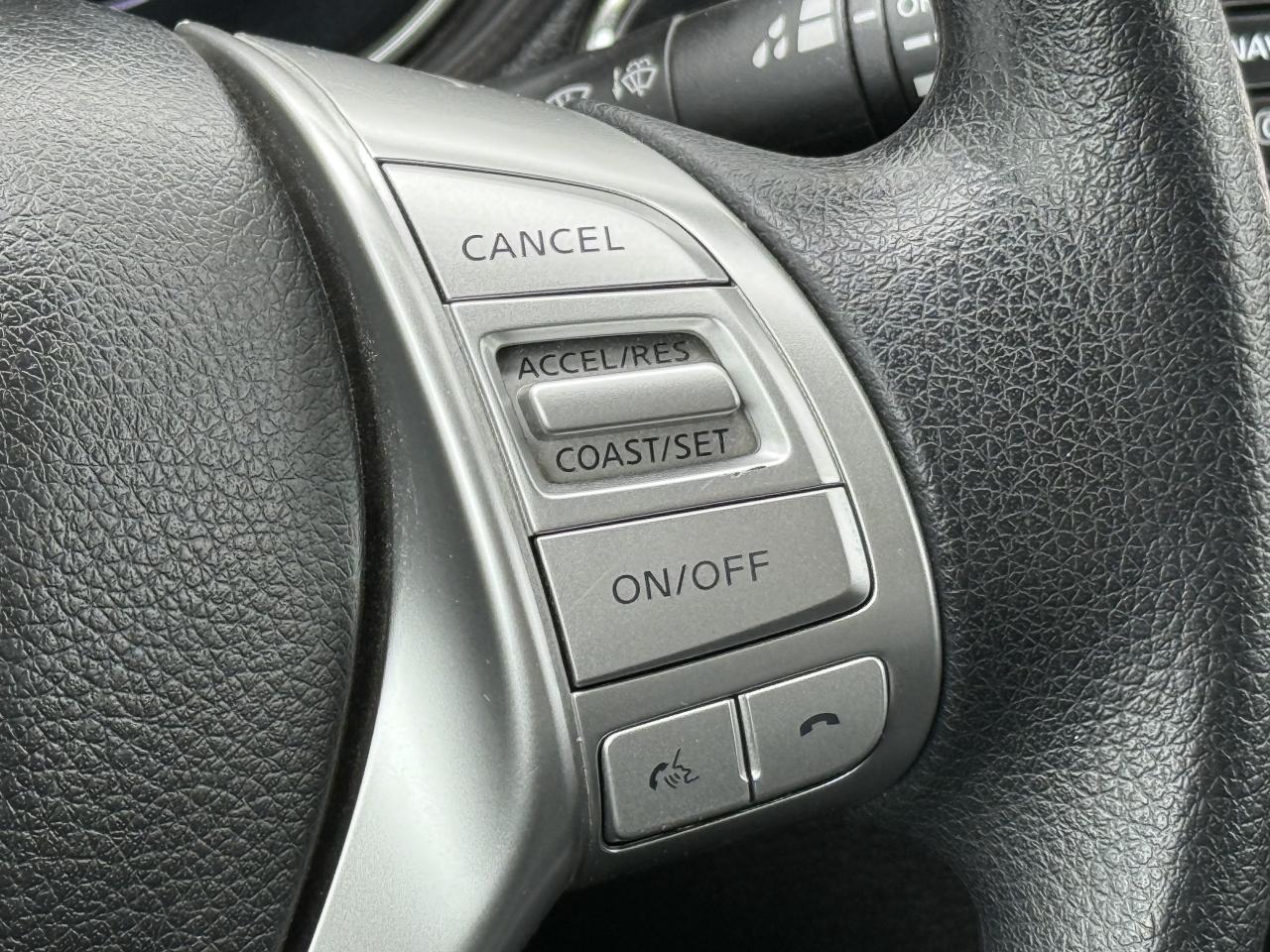 2016 Nissan Rogue AWD * SV * 7 PASSANGER * 4CYL * 2.5L * RARE Photo