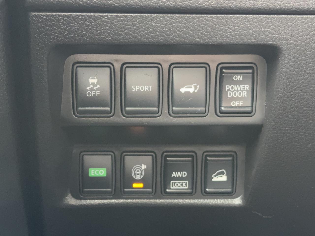 2016 Nissan Rogue AWD * SV * 7 PASSANGER * 4CYL * 2.5L * RARE Photo