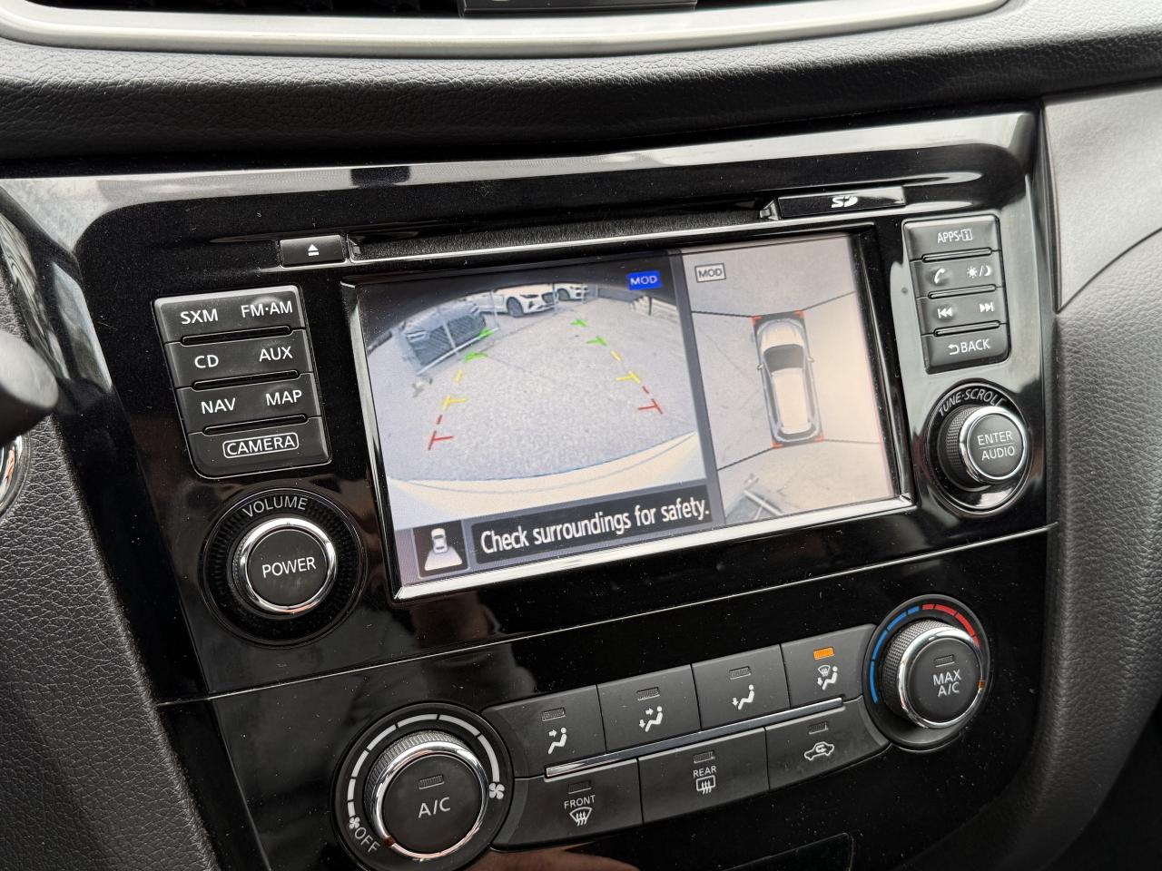 2016 Nissan Rogue AWD l SV l 7 PASSANGER l 4CYL l 2.5L l RARE PKG Photo