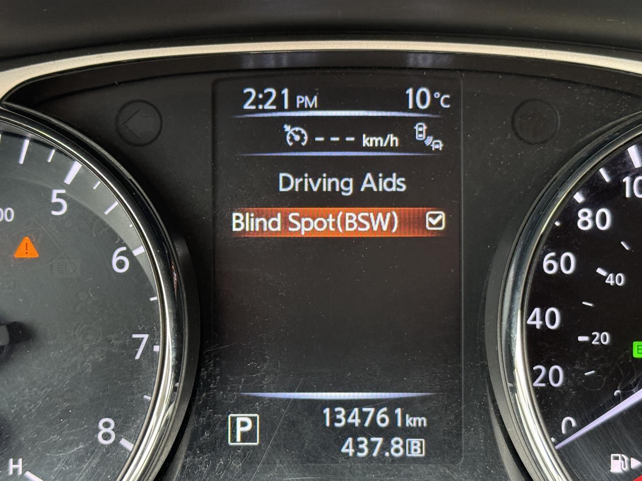 2016 Nissan Rogue AWD * SV * 7 PASSANGER * 4CYL * 2.5L * RARE Photo