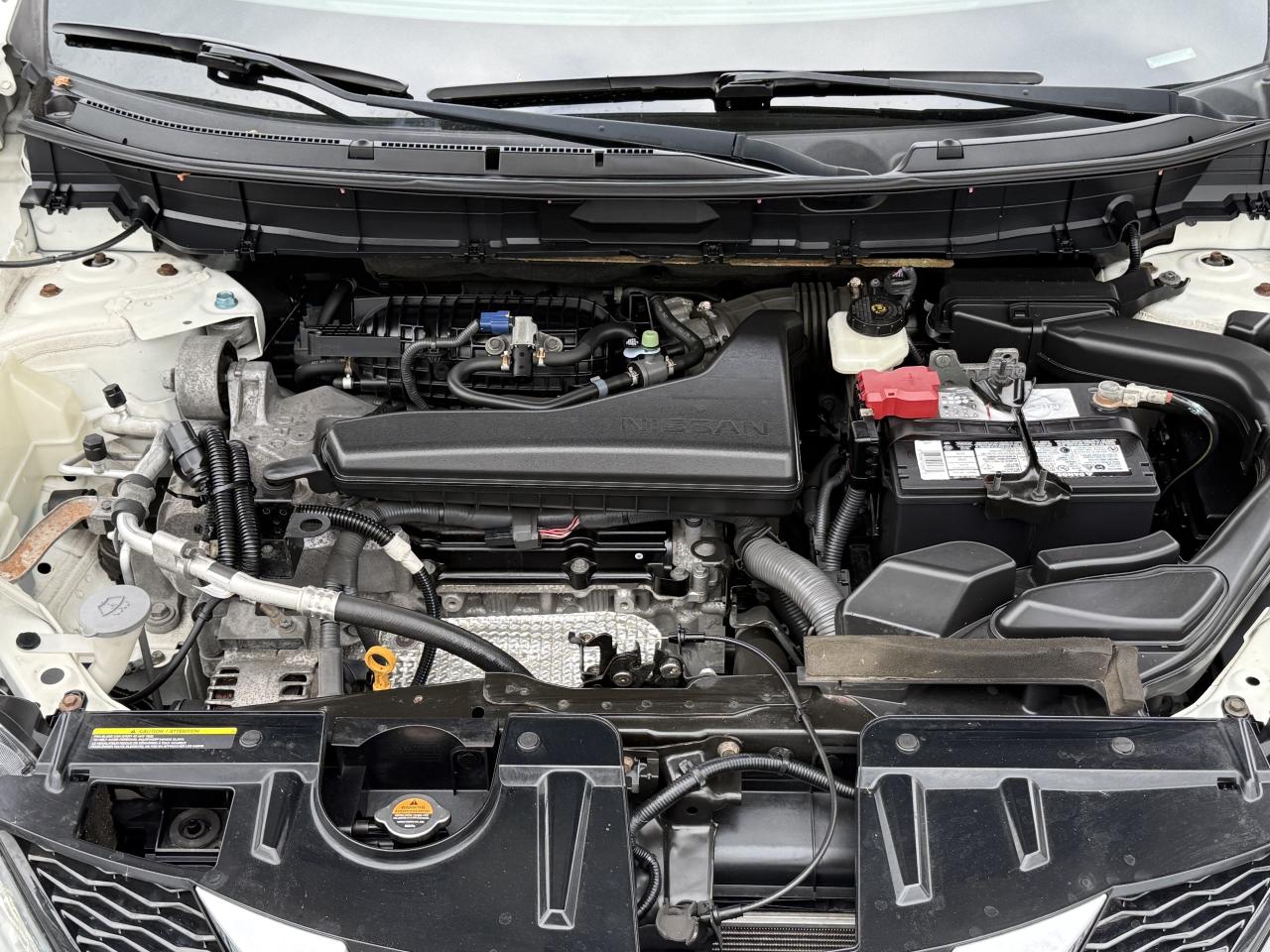 2016 Nissan Rogue AWD l SV l 7 PASSANGER l 4CYL l 2.5L l RARE PKG Photo