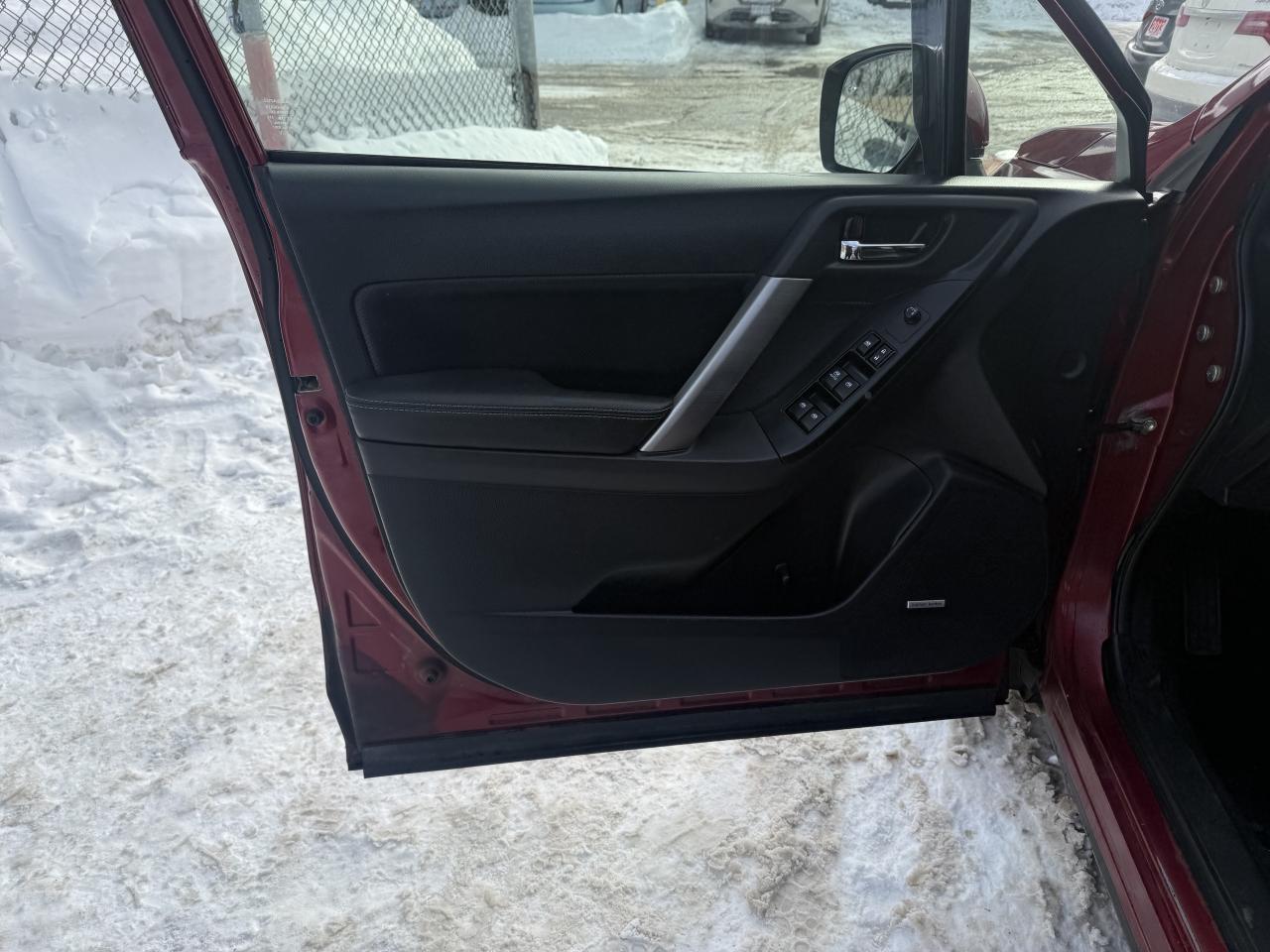 2015 Subaru Forester *** 3 YEAR WARRANTY INCLUDED *** Photo