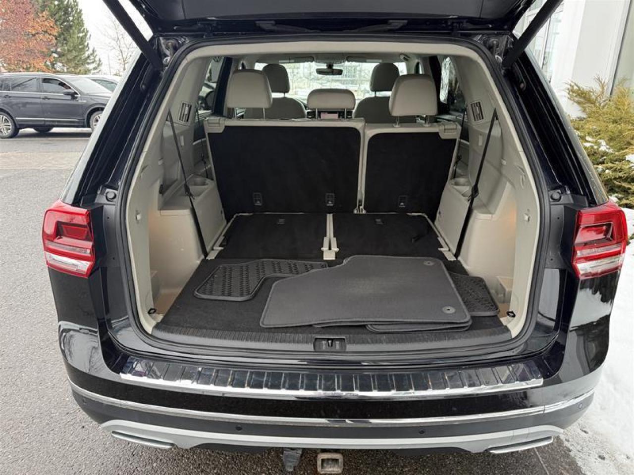 2018 Volkswagen Atlas Highline 3.6L 8sp at w/Tip 4MOTION Photo