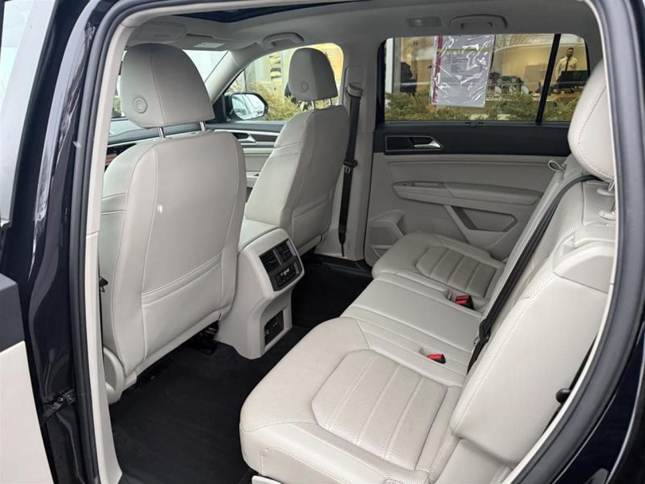 2018 Volkswagen Atlas Highline 3.6L 8sp at w/Tip 4MOTION Photo