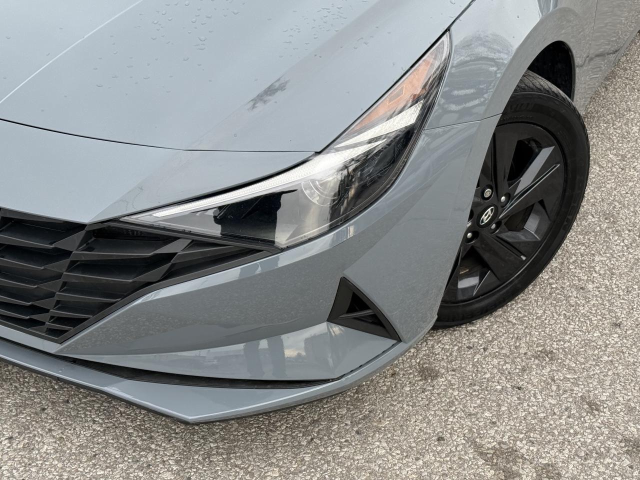 2022 Hyundai Elantra Preferred I IVT w-Sun & Tech Package I 2.0 I 4CYL Photo2