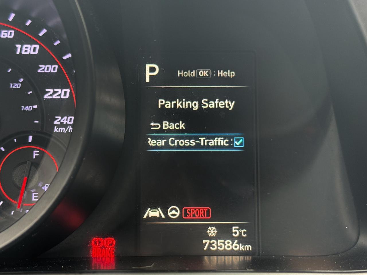 2022 Hyundai Elantra Preferred I IVT w-Sun & Tech Package I 2.0 I 4CYL Photo