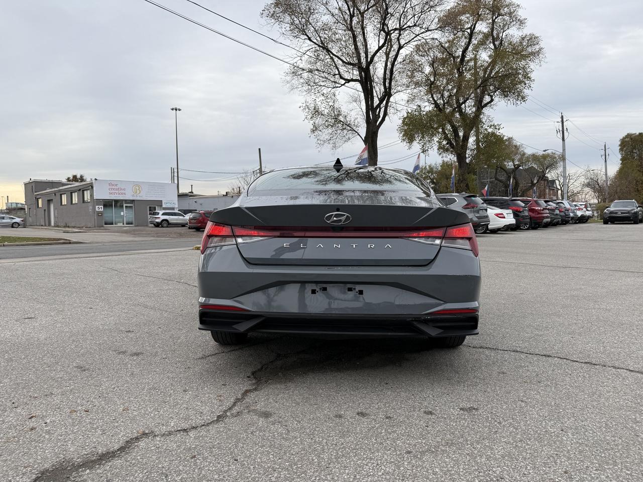 2022 Hyundai Elantra Preferred I IVT w-Sun & Tech Package I 2.0 I 4CYL Photo