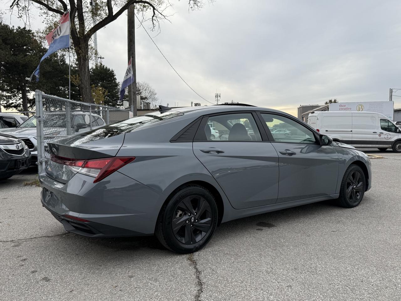 2022 Hyundai Elantra Preferred I IVT w-Sun & Tech Package I 2.0 I 4CYL Photo