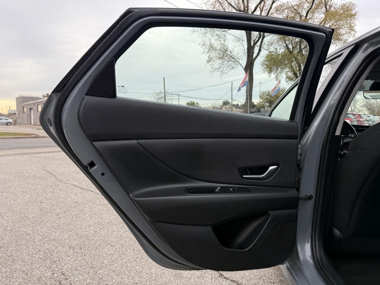 2022 Hyundai Elantra Preferred I IVT w-Sun & Tech Package I 2.0 I 4CYL Photo