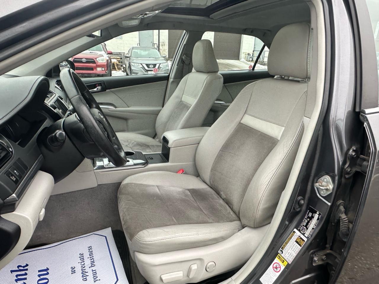 2014 Toyota Camry Hybrid XLE ~ HYBRID ~ NAV ~ REAR CAM ~ CERTIFIED Photo