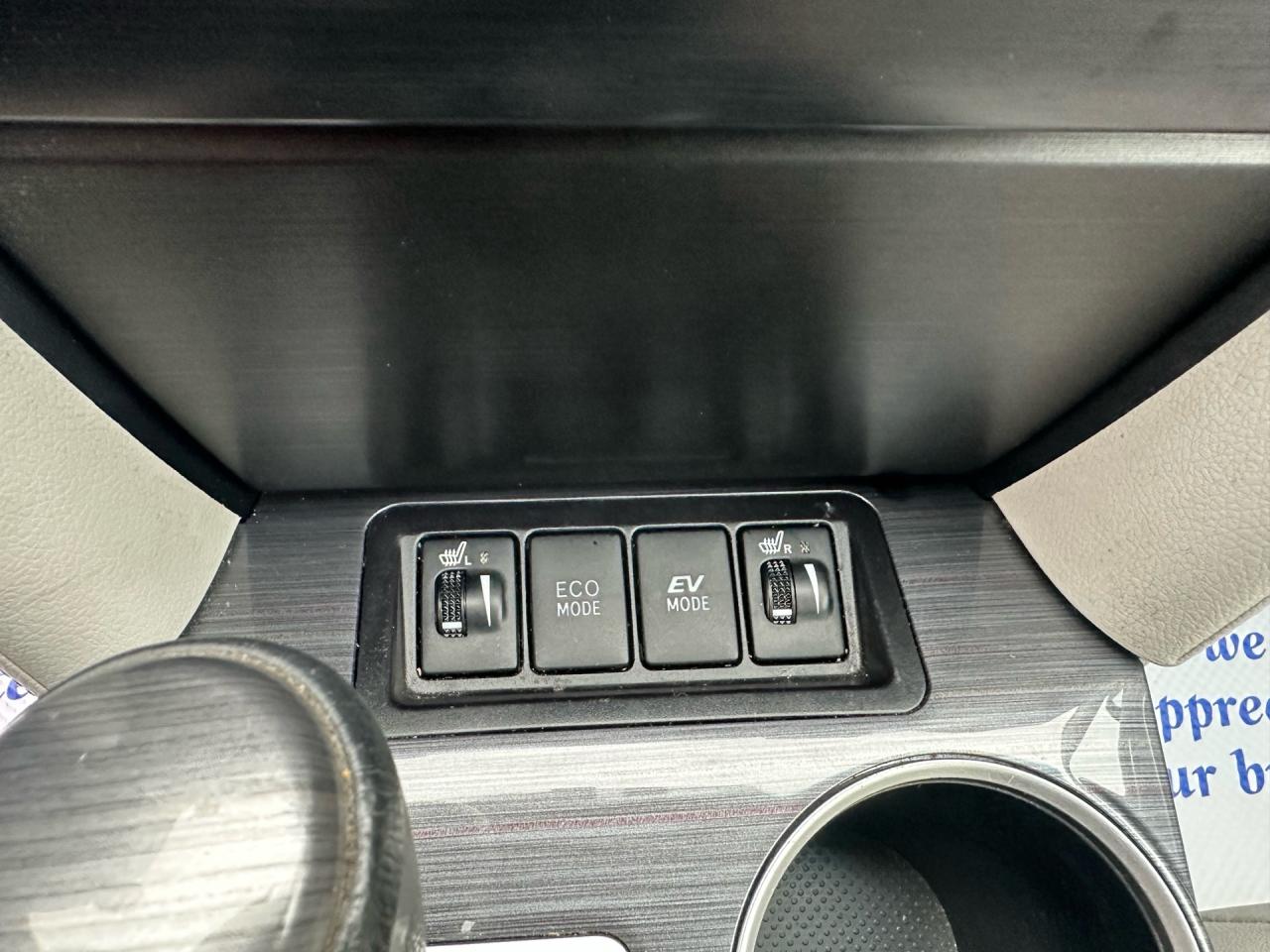 2014 Toyota Camry Hybrid XLE ~ HYBRID ~ NAV ~ REAR CAM ~ CERTIFIED Photo