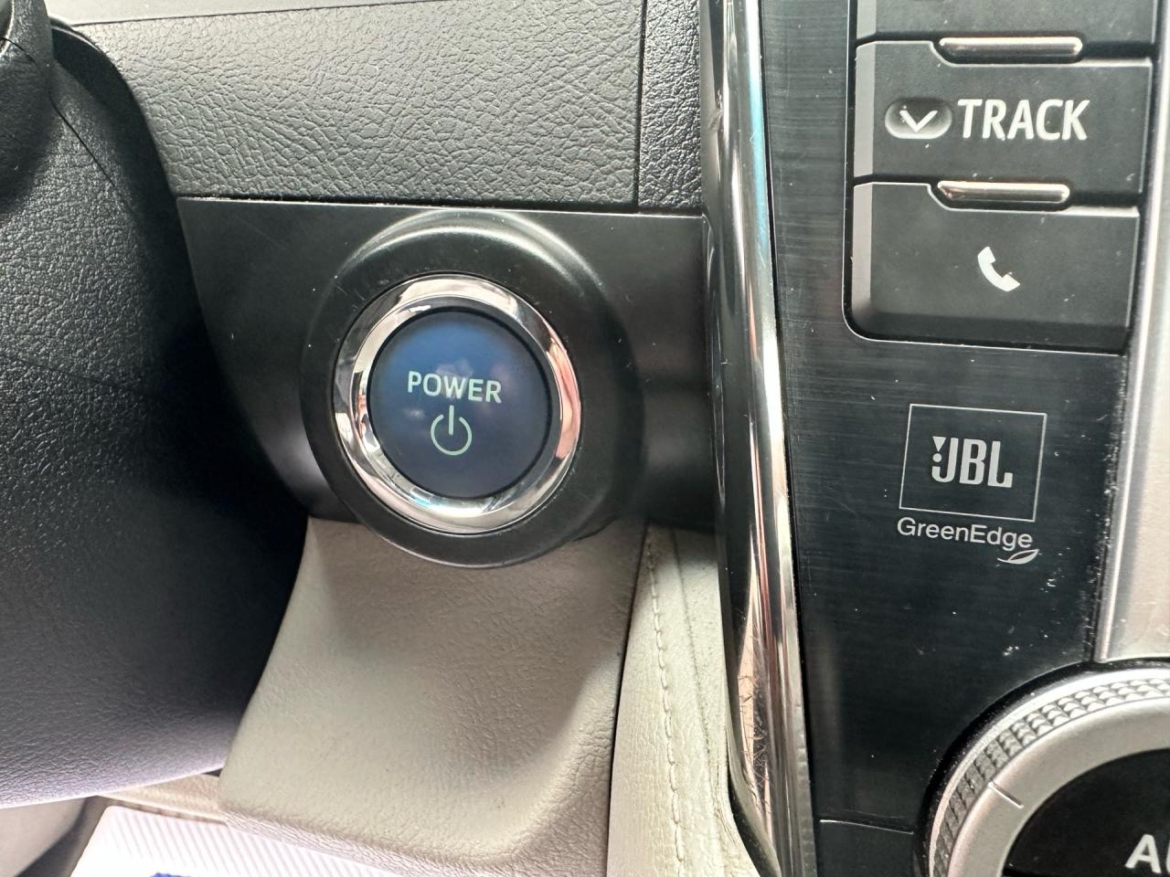 2014 Toyota Camry Hybrid XLE ~ HYBRID ~ NAV ~ REAR CAM ~ CERTIFIED Photo