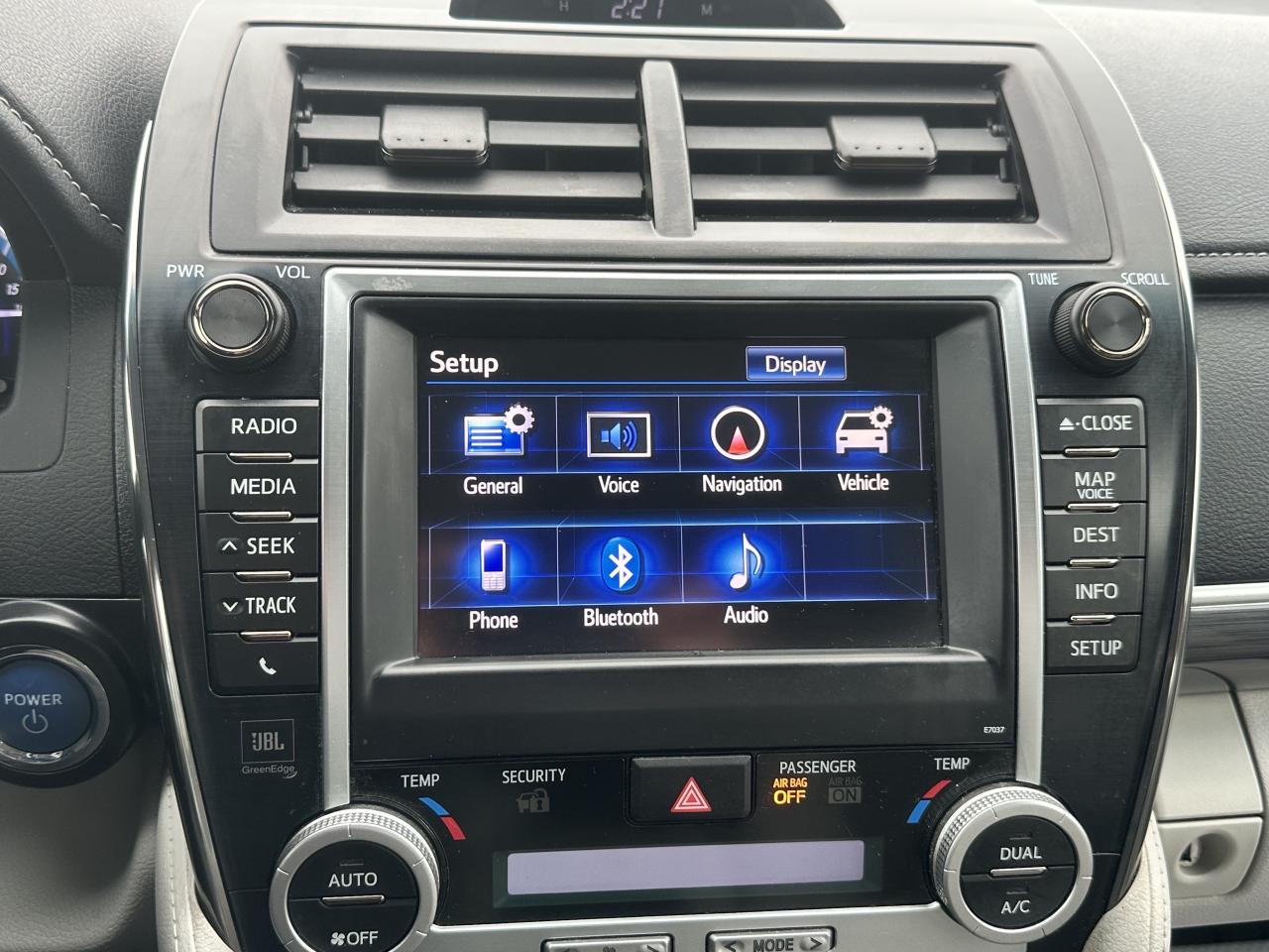 2014 Toyota Camry Hybrid XLE ~ HYBRID ~ NAV ~ REAR CAM ~ CERTIFIED Photo