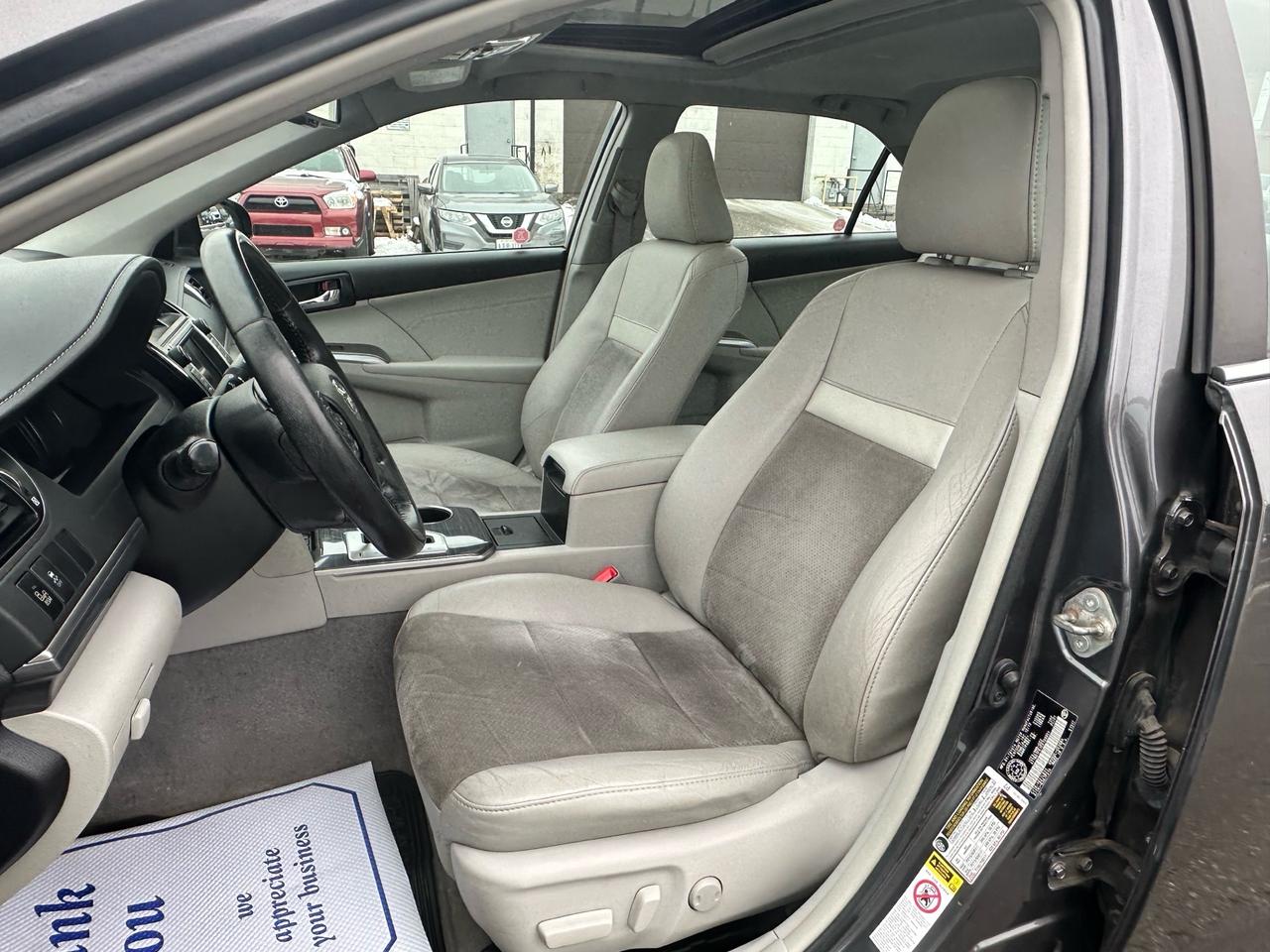 2014 Toyota Camry Hybrid XLE ~ HYBRID ~ NAV ~ REAR CAM ~ CERTIFIED Photo