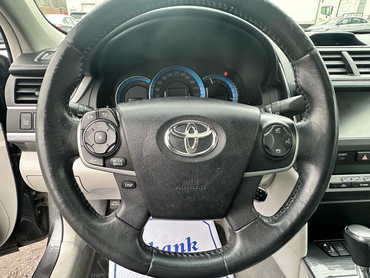 2014 Toyota Camry Hybrid XLE ~ HYBRID ~ NAV ~ REAR CAM ~ CERTIFIED Photo