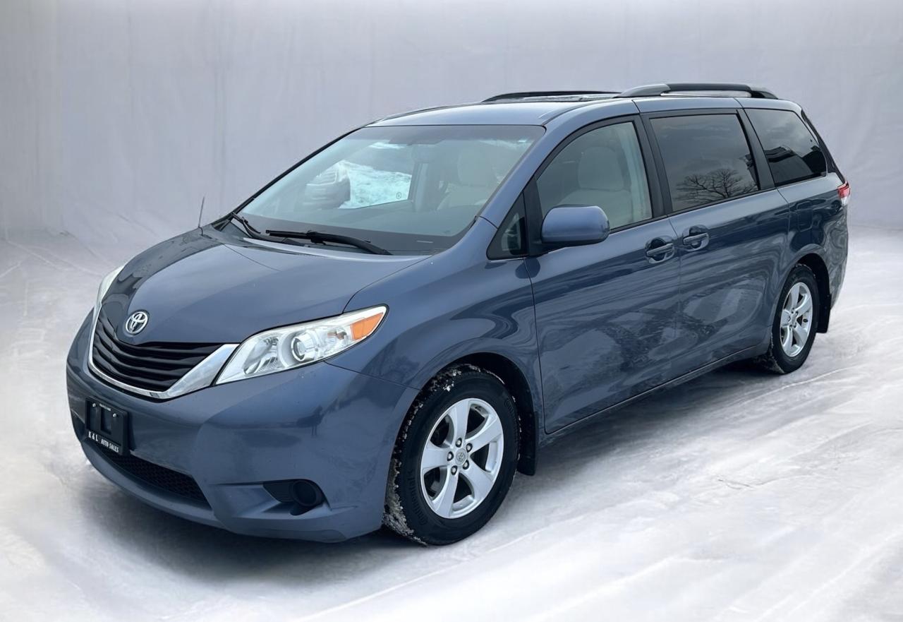 2014 Toyota Sienna LE ~ 8-Pass ~ PWR DOORS ~ NO ACCIDENTS Photo0