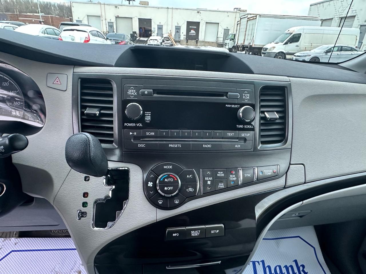 2014 Toyota Sienna LE ~ 8-Pass ~ PWR DOORS ~ NO ACCIDENTS Photo