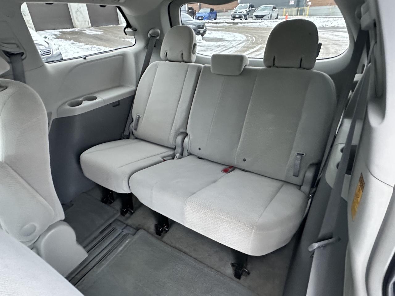 2014 Toyota Sienna LE ~ 8-Pass ~ PWR DOORS ~ NO ACCIDENTS Photo