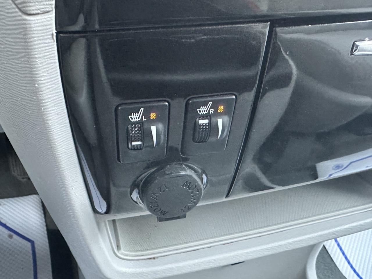 2014 Toyota Sienna LE ~ 8-Pass ~ PWR DOORS ~ NO ACCIDENTS Photo