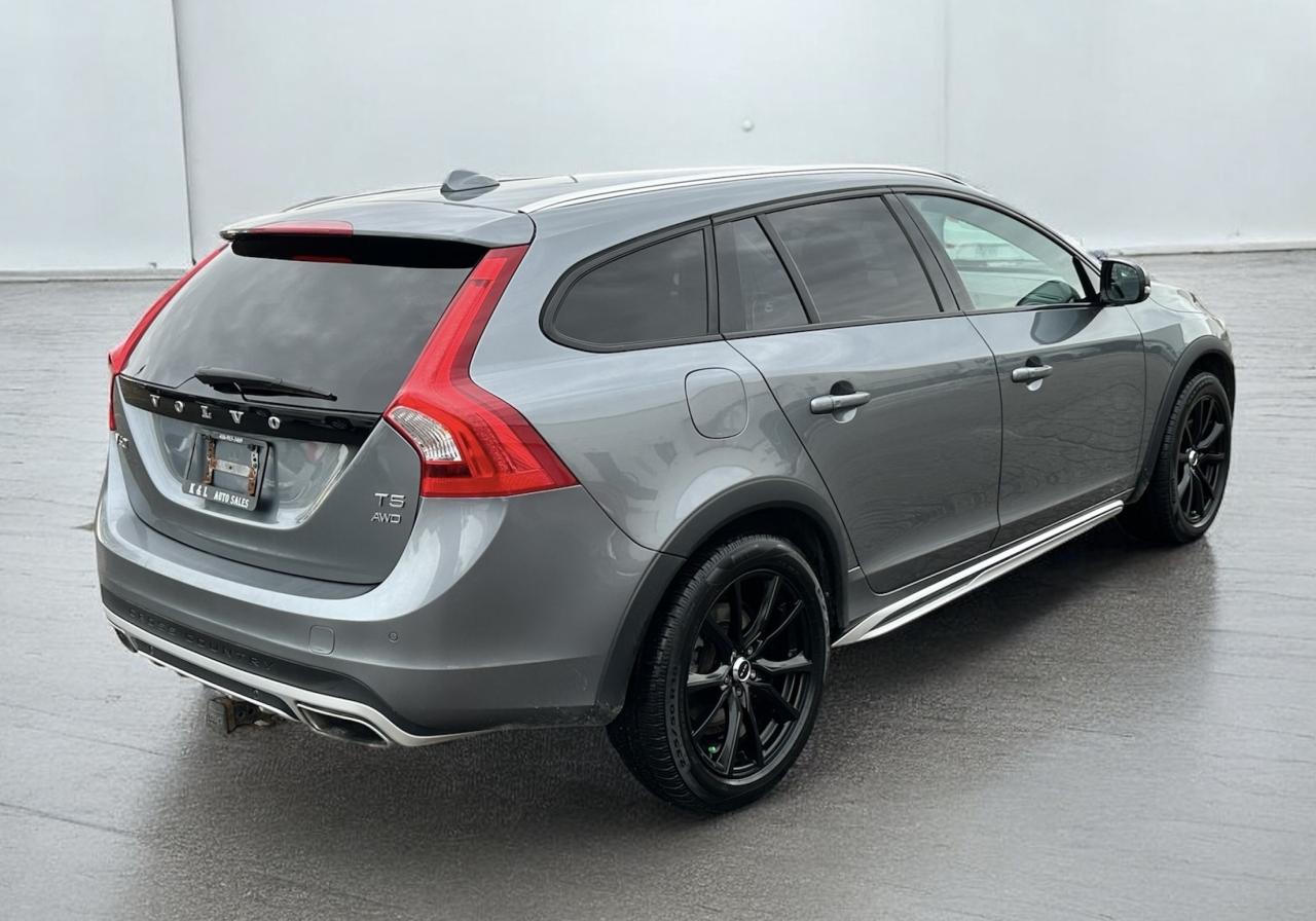2017 Volvo V60 Cross Country T5 AWD ~ NO ACCIDENTS ~ CERTIFIED Photo2