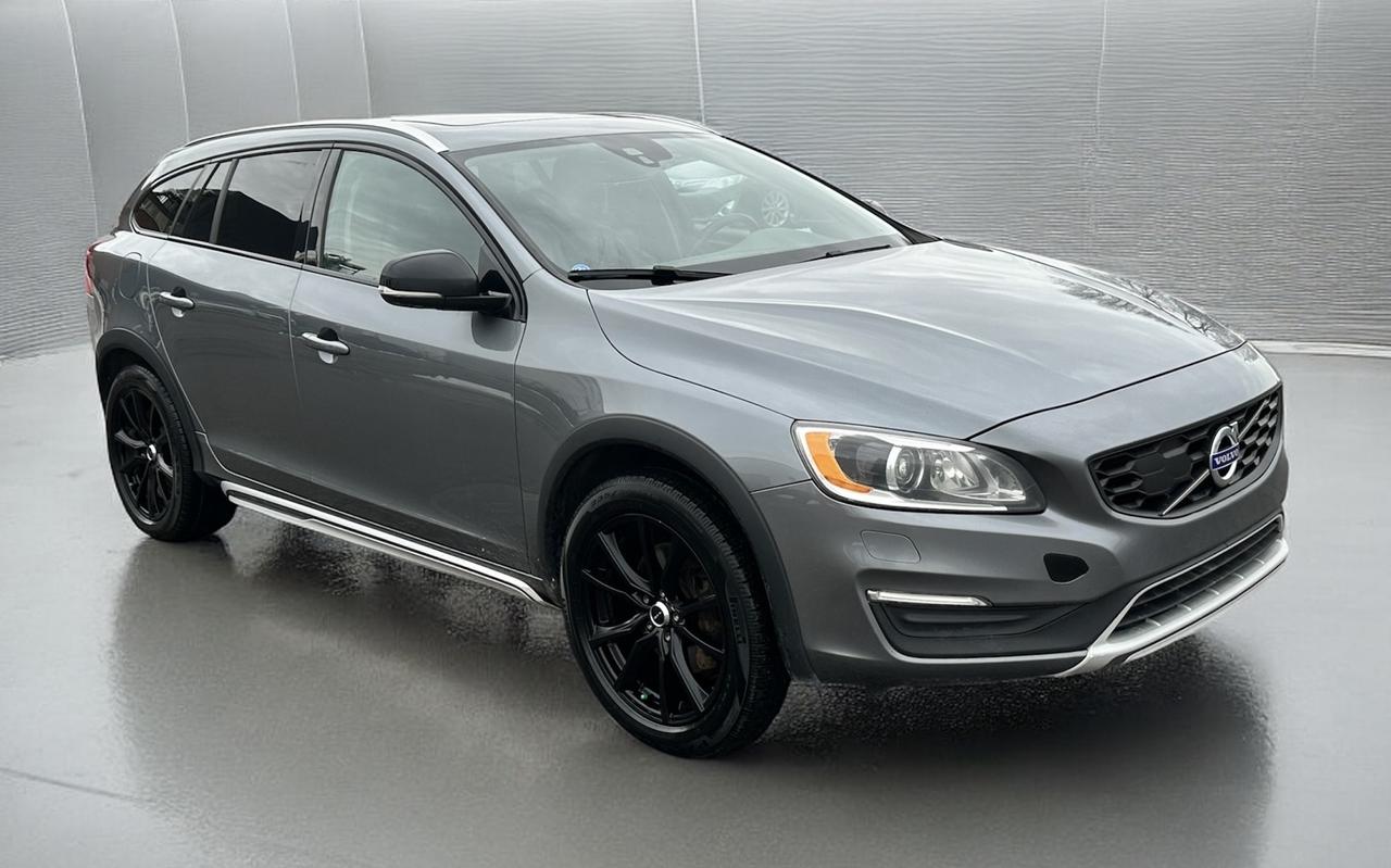 2017 Volvo V60 Cross Country T5 AWD ~ NO ACCIDENTS ~ CERTIFIED Photo