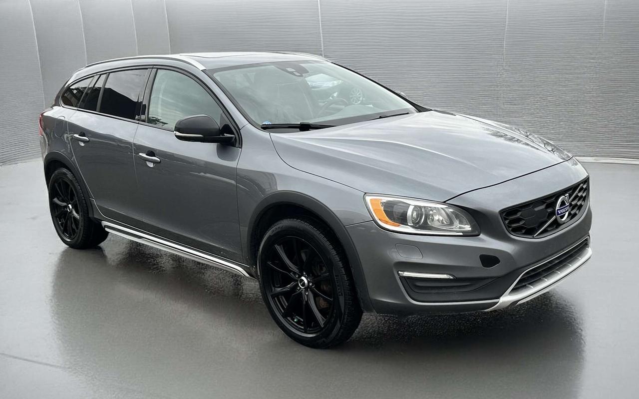 2017 Volvo V60 Cross Country T5 AWD ~ NO ACCIDENTS ~ CERTIFIED Photo1