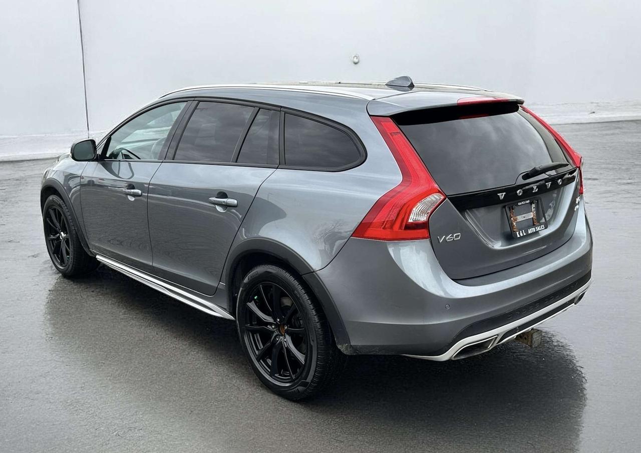 2017 Volvo V60 Cross Country T5 AWD ~ NO ACCIDENTS ~ CERTIFIED Photo