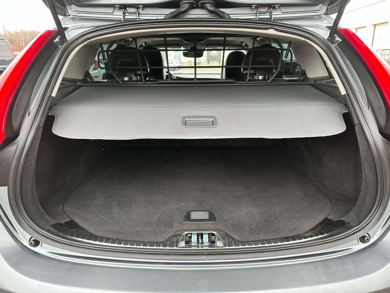 2017 Volvo V60 Cross Country T5 AWD ~ NO ACCIDENTS ~ CERTIFIED Photo