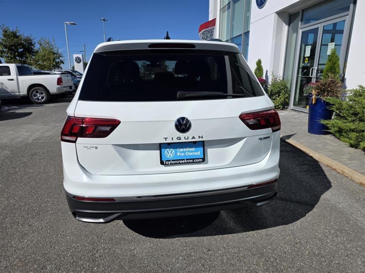 2022 Volkswagen Tiguan Comfortline 2.0T 8sp at w/Tip 4M Photo3