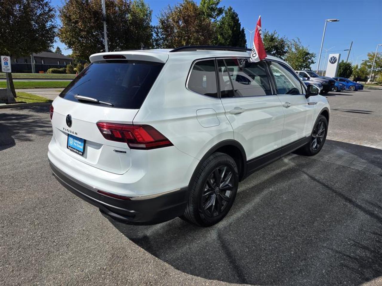 2022 Volkswagen Tiguan Comfortline 2.0T 8sp at w/Tip 4M Photo