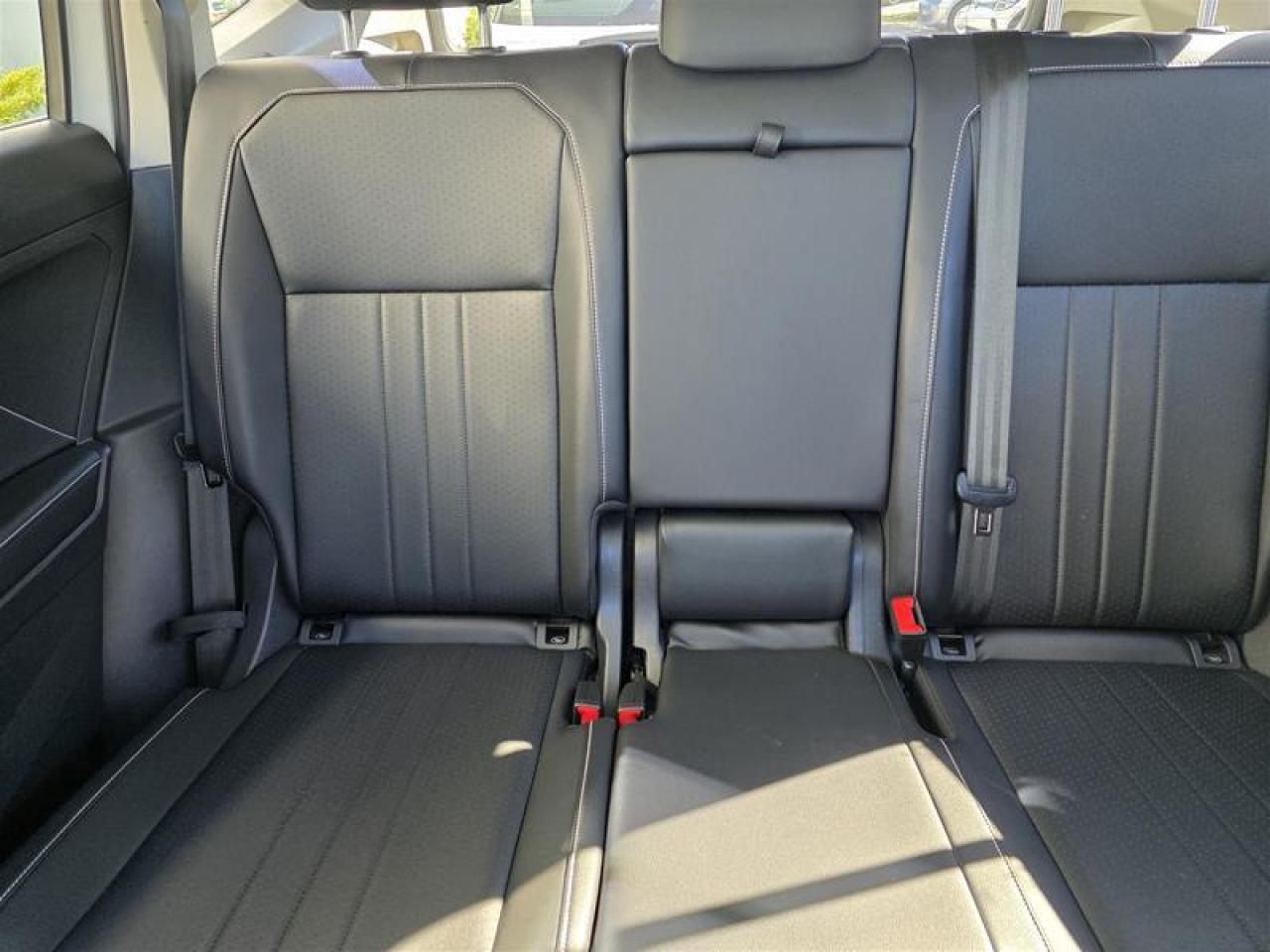 2022 Volkswagen Tiguan Comfortline 2.0T 8sp at w/Tip 4M Photo