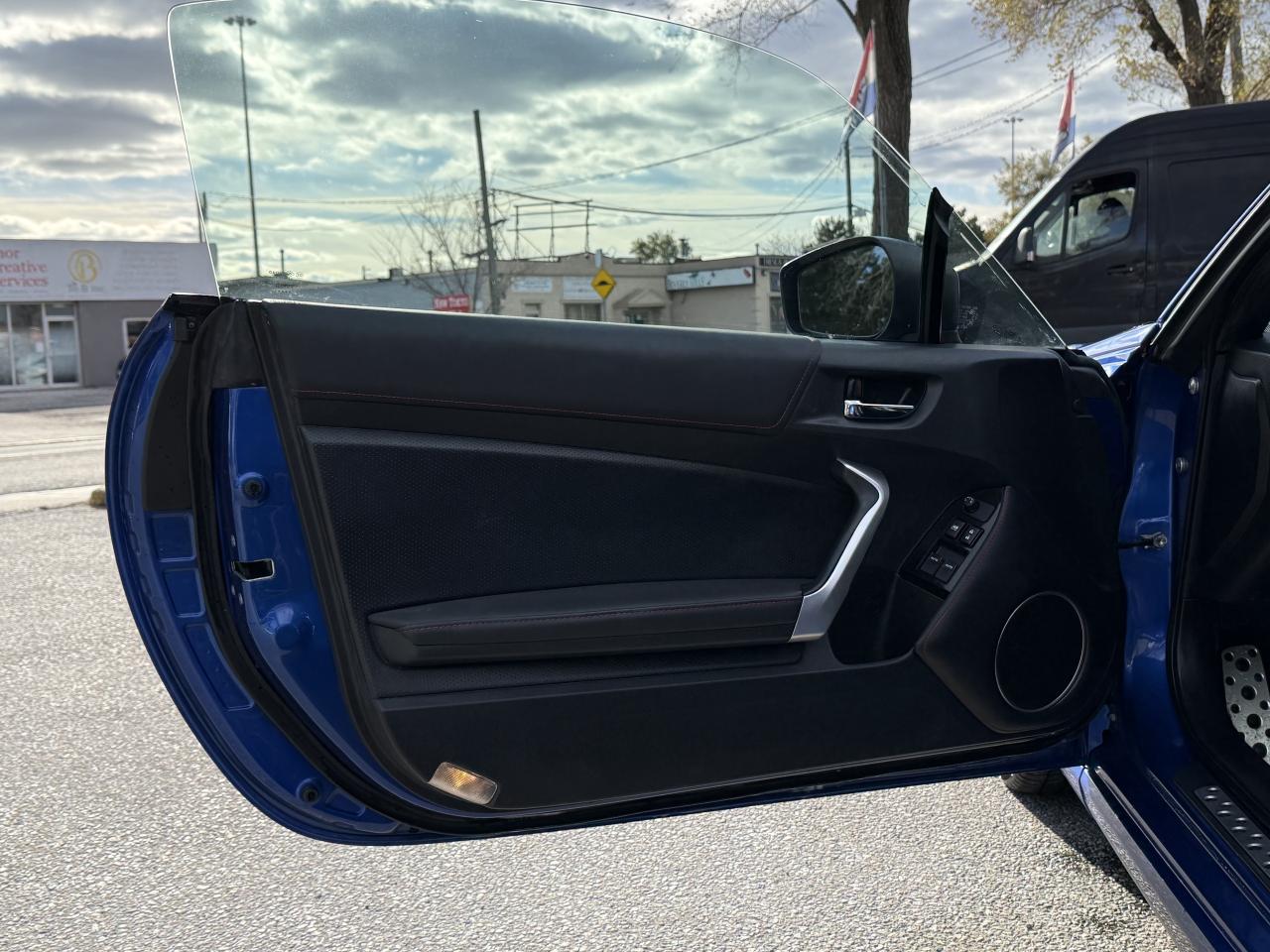 2017 Subaru BRZ Sprt Tech I 6SPD I NO ACCIDENTS I RWD I 2L I 4CYL Photo