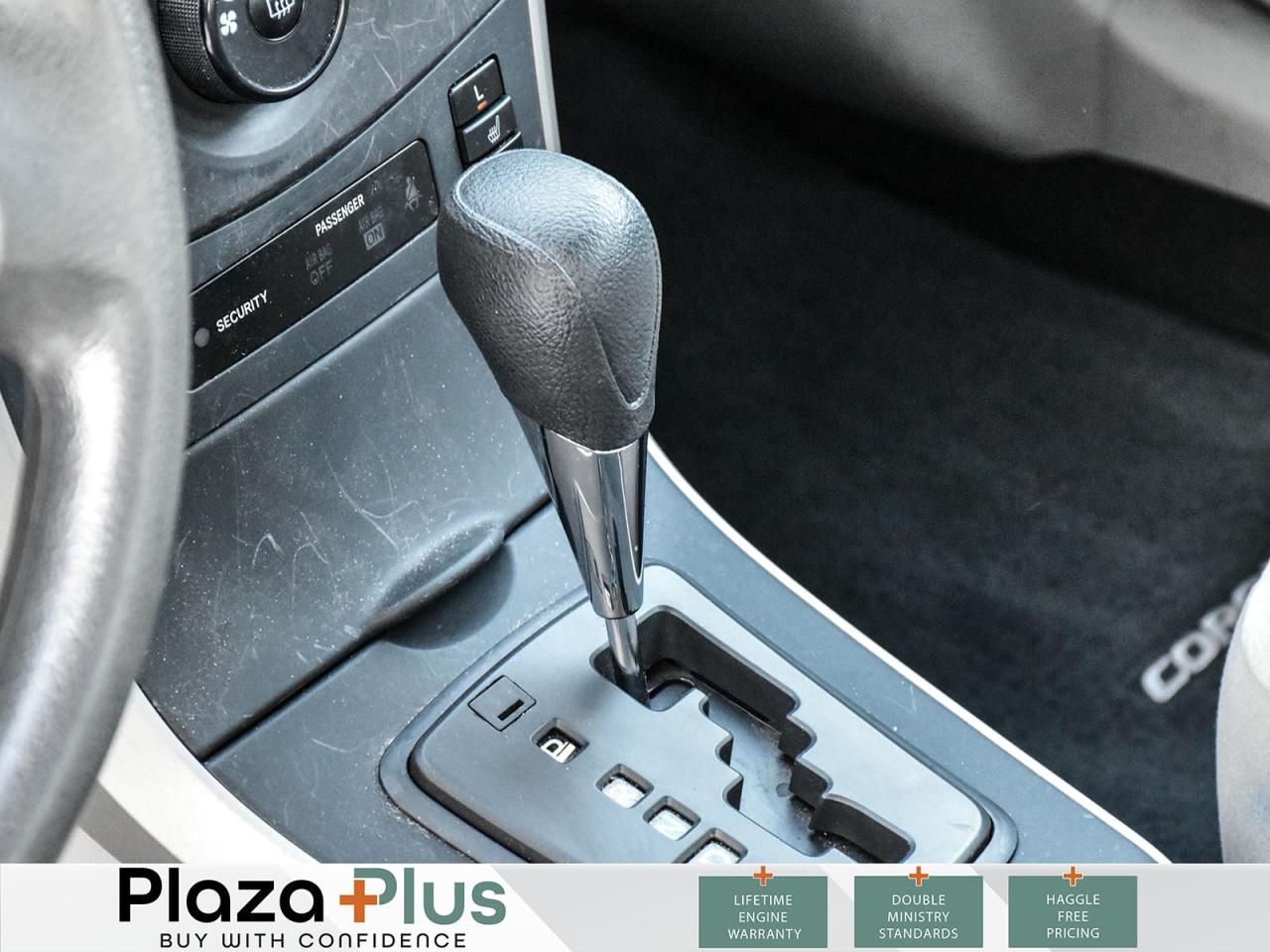 2013 Toyota Corolla 1 OWNER   CLEAN CARFAX   CERETIFIED / Photo