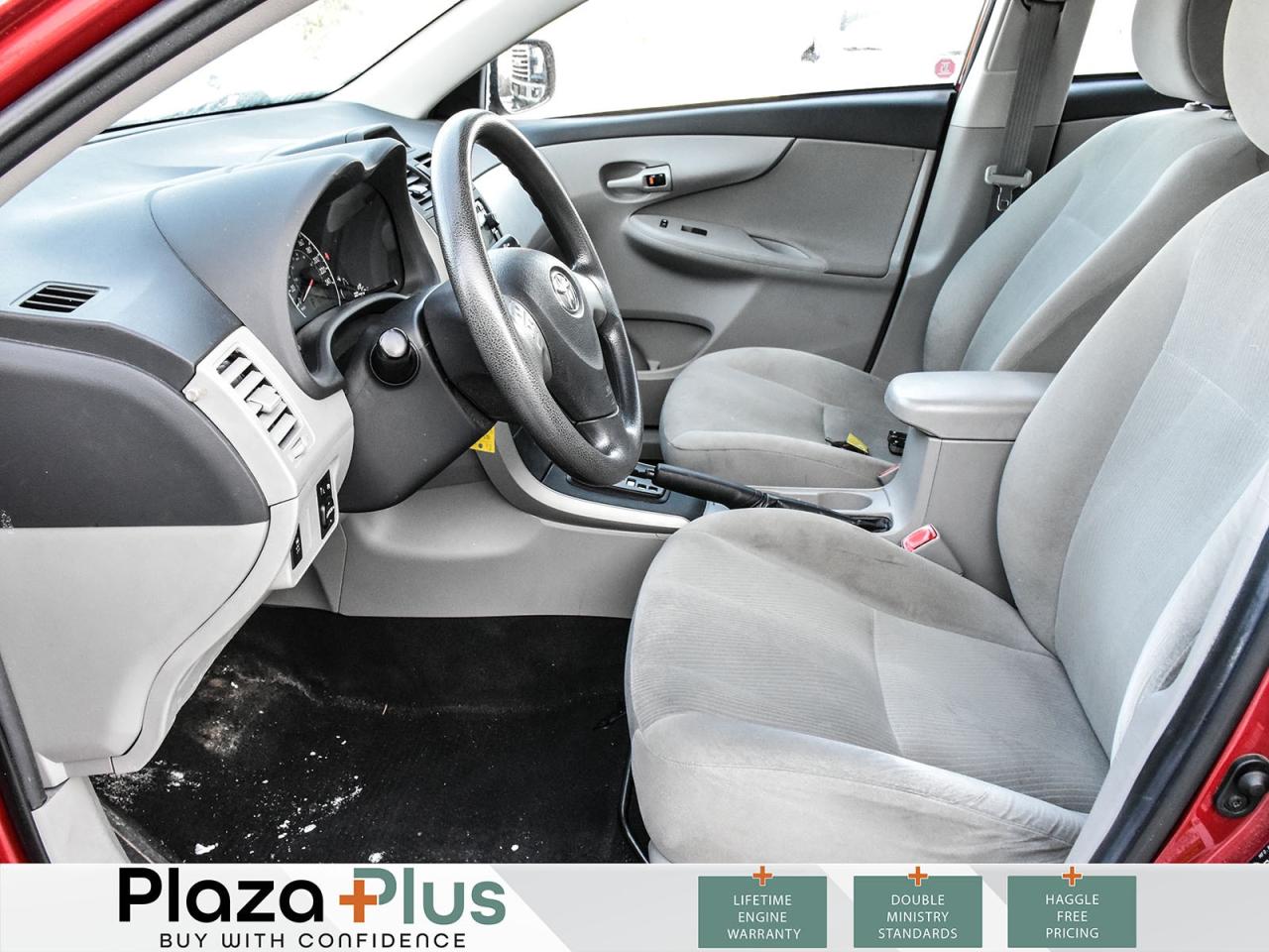 2013 Toyota Corolla 1 OWNER   CLEAN CARFAX   CERETIFIED / Photo