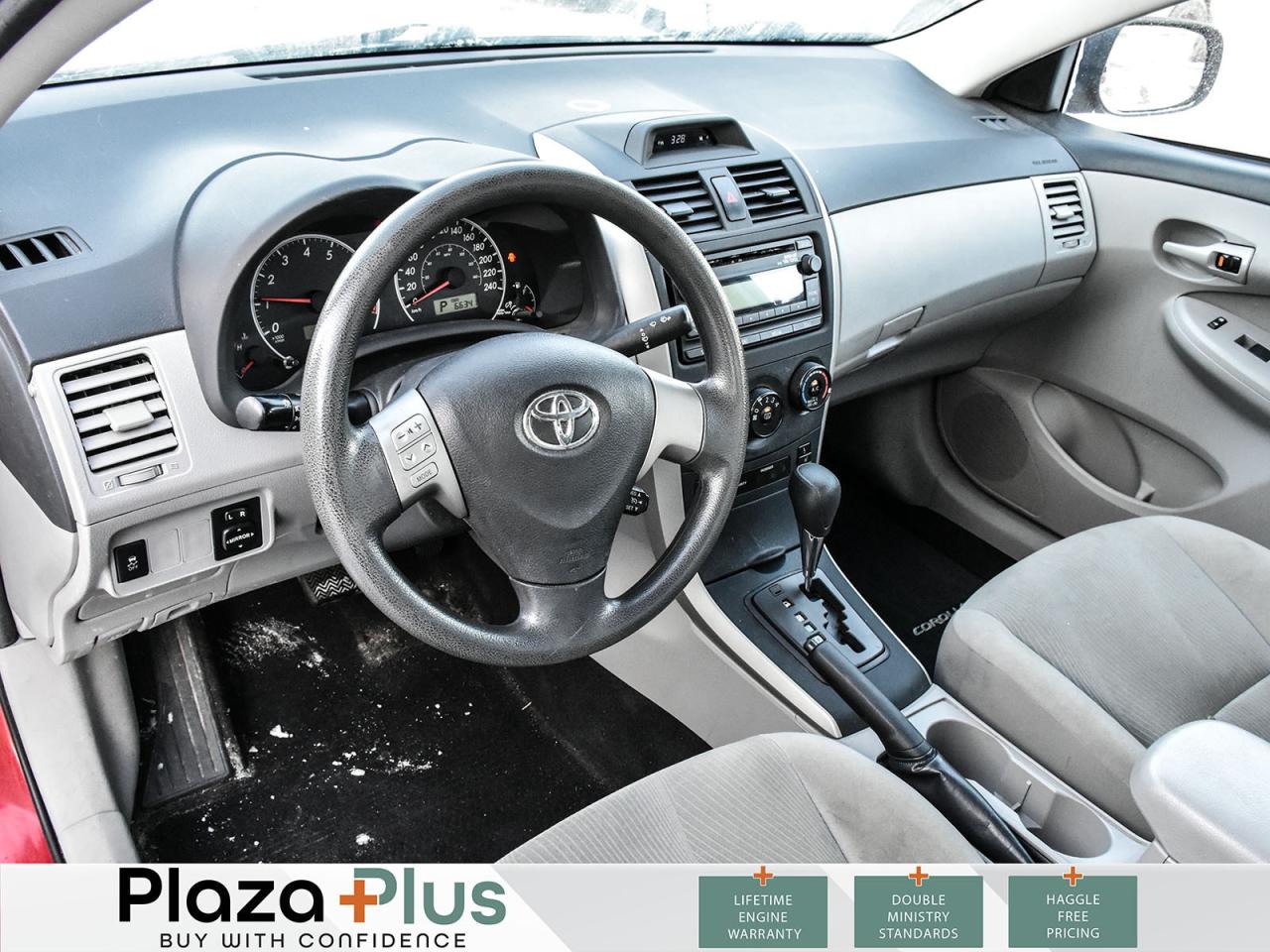 2013 Toyota Corolla 1 OWNER   CLEAN CARFAX   CERETIFIED / Photo