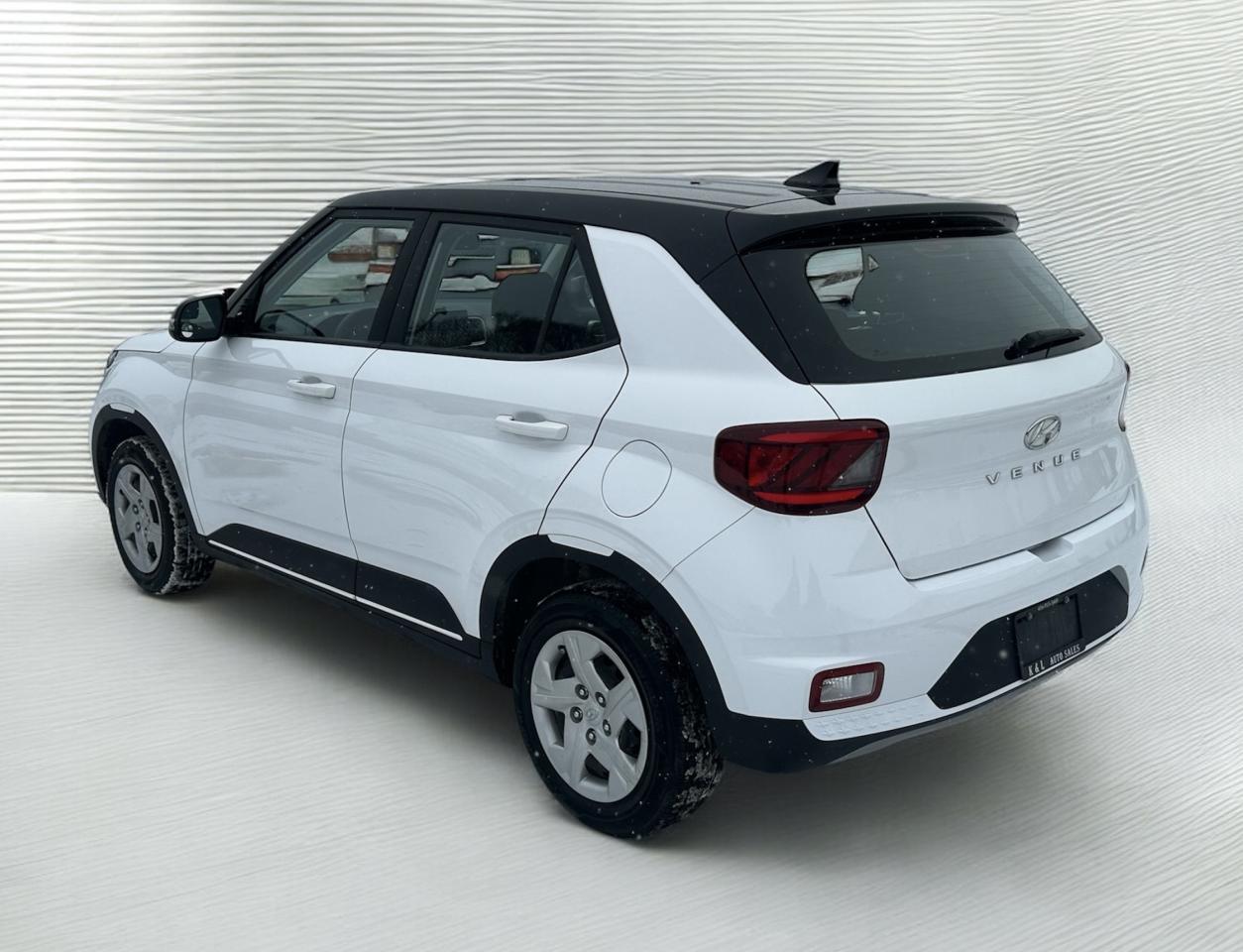 2021 Hyundai Venue Essential IVT w/Two-Tone ~ SAFETY INCLUDED Photo3