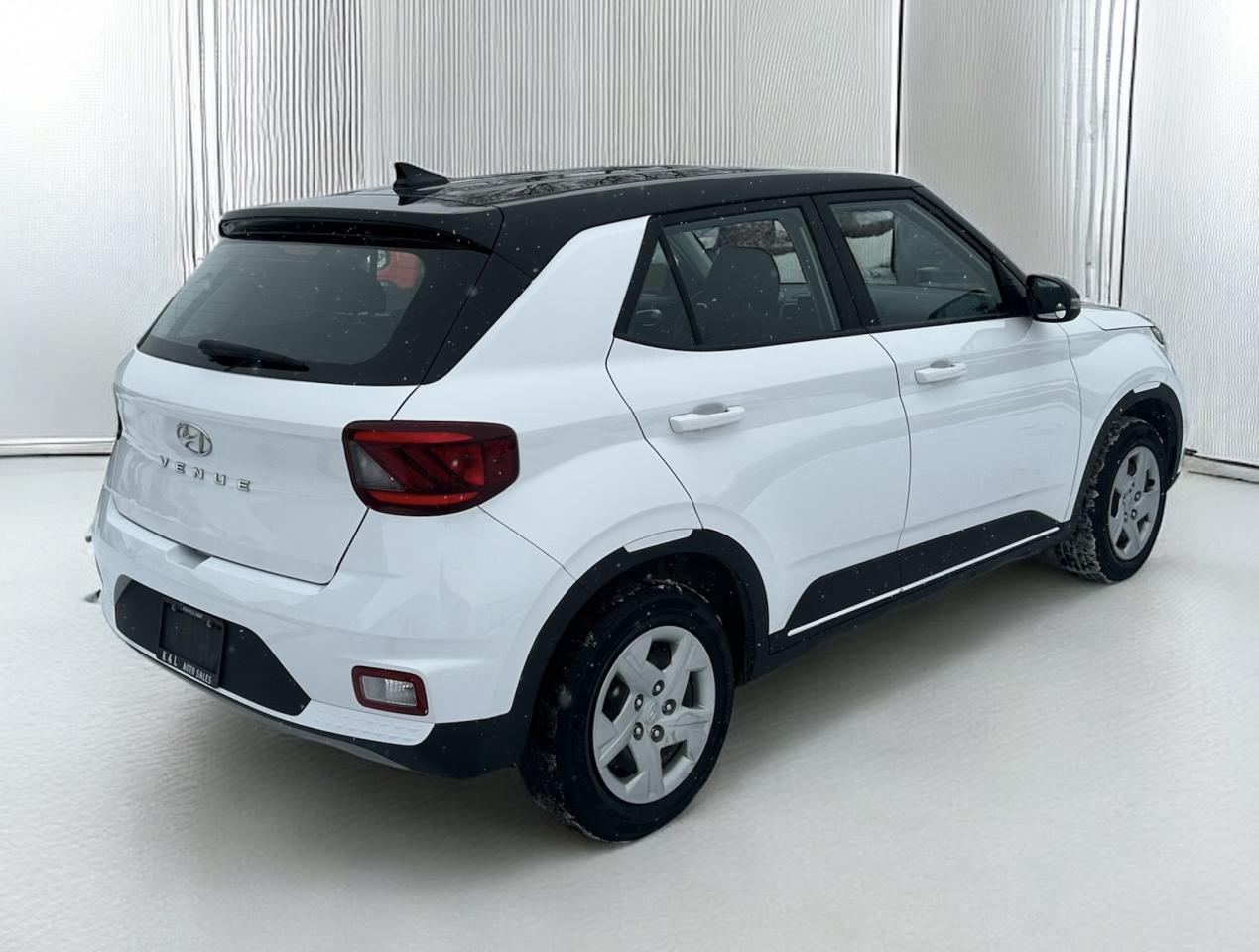 2021 Hyundai Venue Essential IVT w/Two-Tone ~ SAFETY INCLUDED Photo2