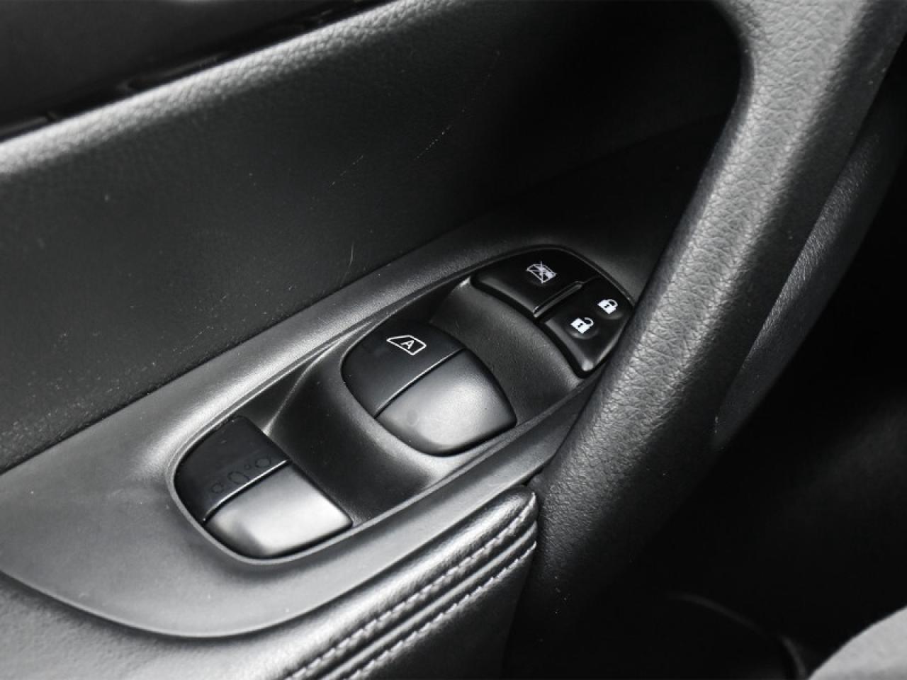 2020 Nissan Rogue AWD S   CarPlay   Android Auto   BSM   Rear Camera Photo