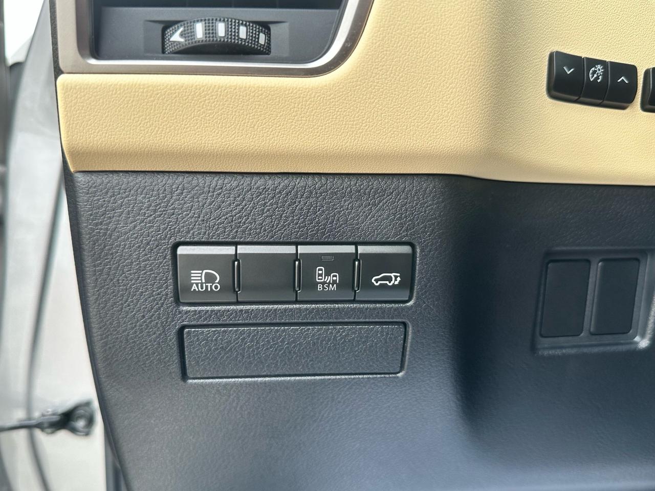 2019 Lexus NX NX 300 ~ NO ACCIDENTS ~ LOW KM ~ CERTIFIED Photo